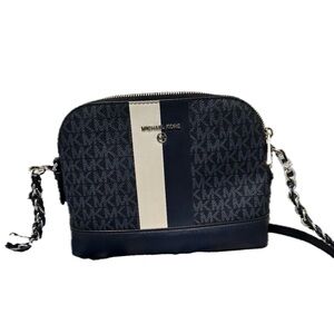 Michael Kors crossbody bag in excellent condition